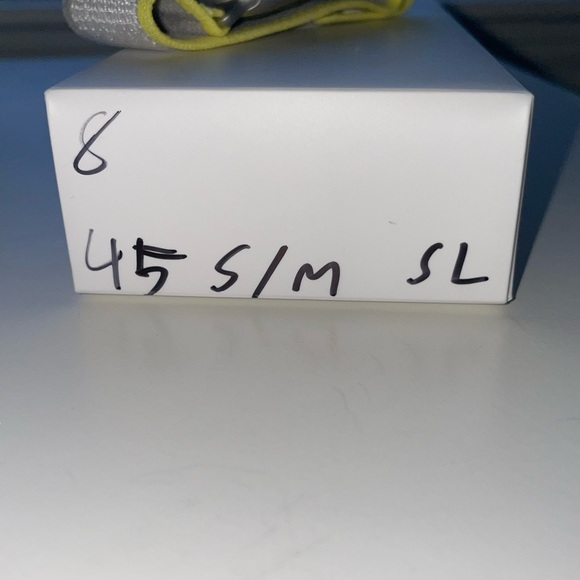 Series 8 Apple Watch - Picture 5 of 7